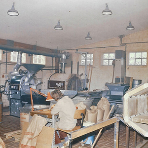Umzug der Bauck KG von Klein Süstedt auf den Bauckhof Stütensen Umzug der Bauck KG von Klein Süstedt auf den Bauckhof Stütensen