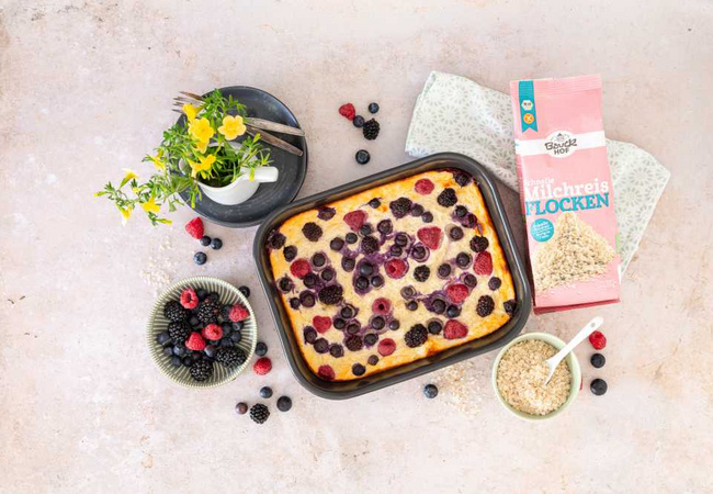 Milchreisauflauf mit frischen Beeren